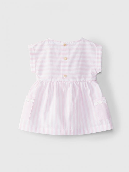 Roze gestreept kleedje