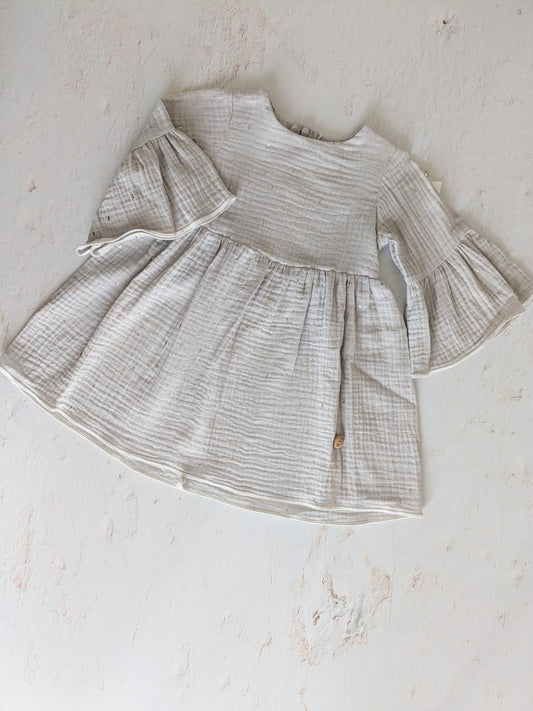 Grijs kleedje met gouden detail