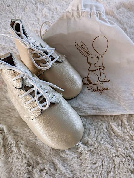 Lederen schoentjes met veters - goud