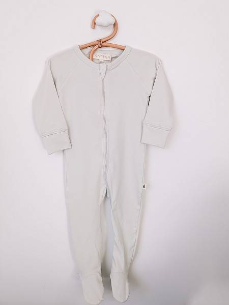 Footed onesie - milk