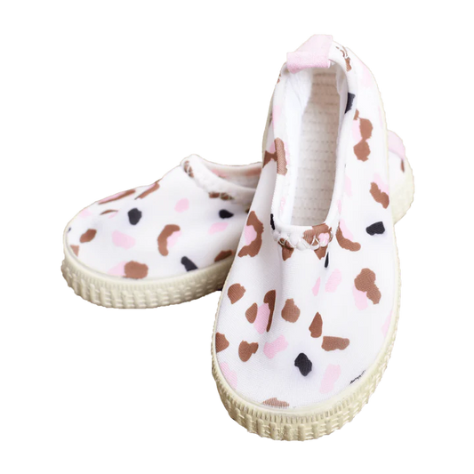 Waterschoentjes met panterprint